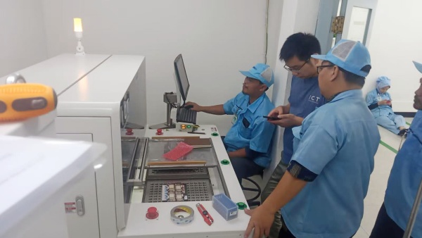 I.C.T Technische Unterstützung für PCBA Router -Maschine in Indonesien.