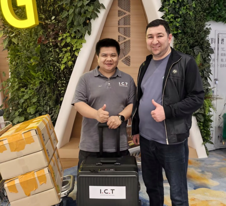 I.C.T-Ingenieur kommt zur SMT-Installation der Produktionslinie nach Usbekistan