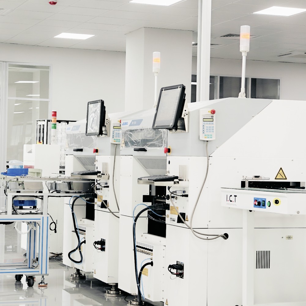 JUKI JM-50 | Hochwertige automatische DIP-Einfügevorrichtung für Komponenten mit ungerader Form 
