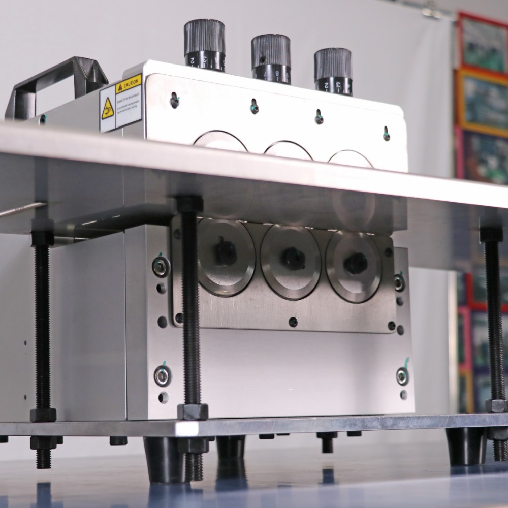 I.C.T-MLS1200 | Multi Blades LED Separator 