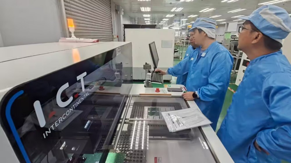 I.C.T PCB Router-L&ouml;sung auf den Philippinen 02.jpg