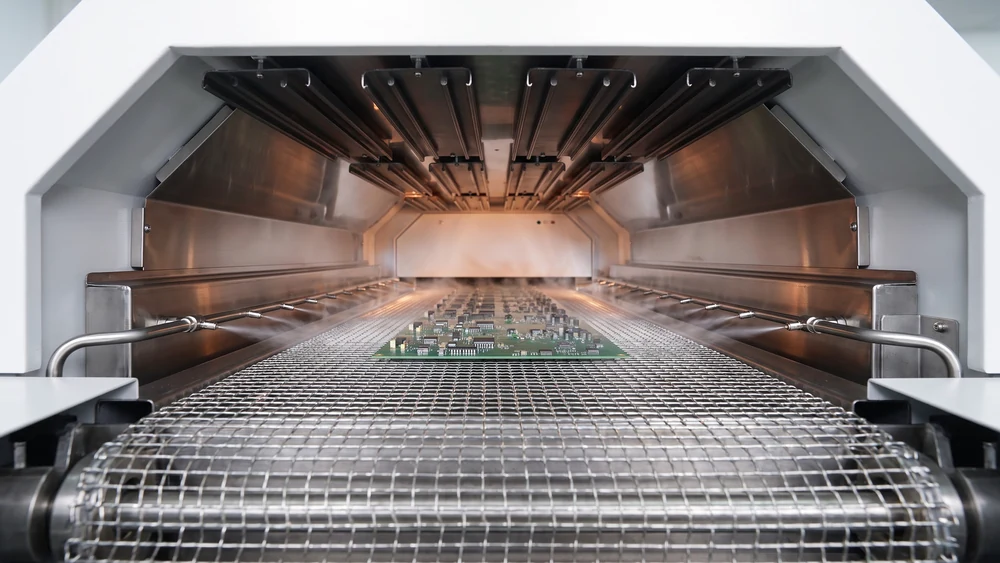 Nitrogen-Atmosph&auml;re-Reflow-Ofen-Tunnel-Innenraum.webp